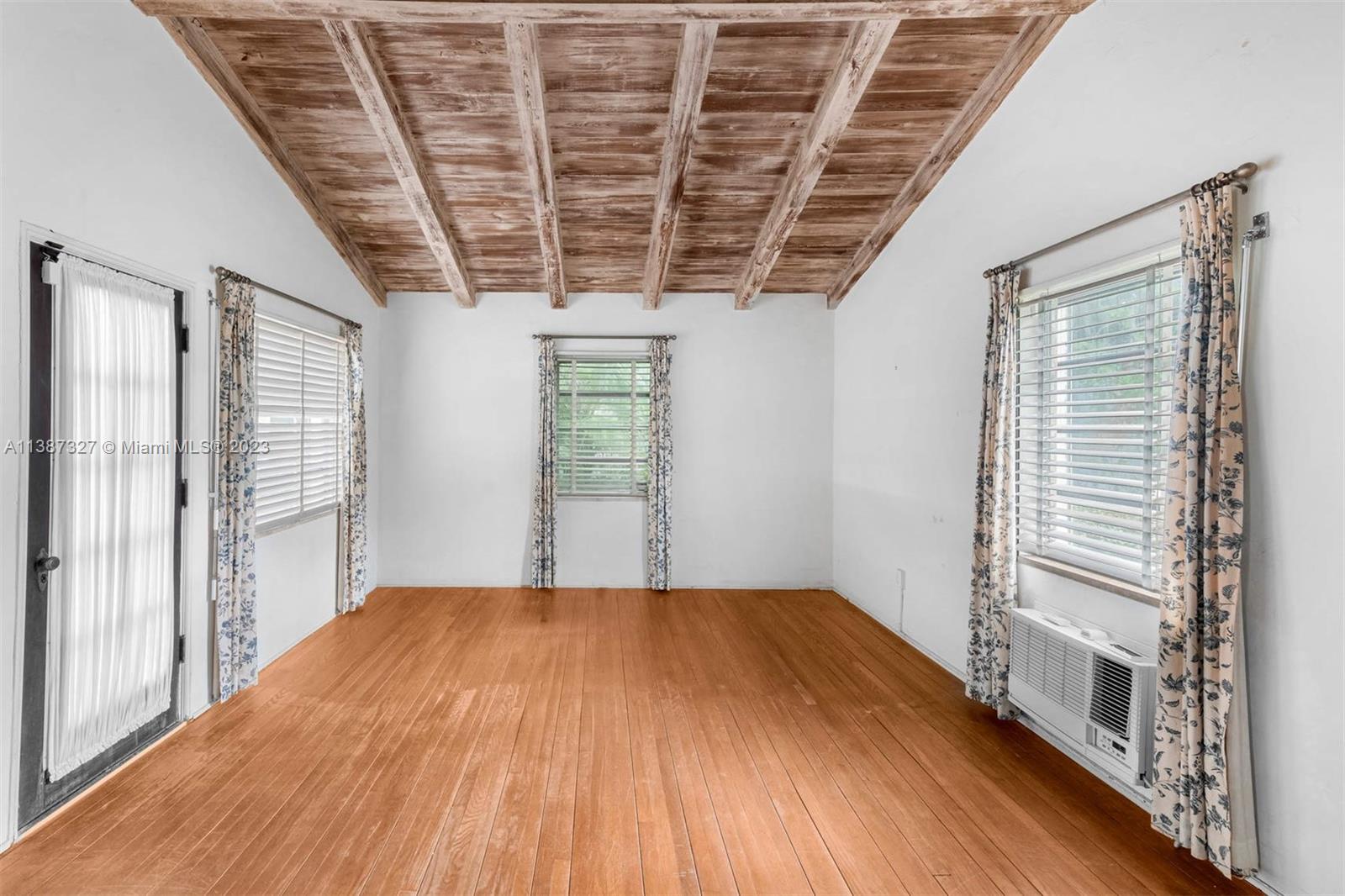 BEACH VIEW ADDN - Residential