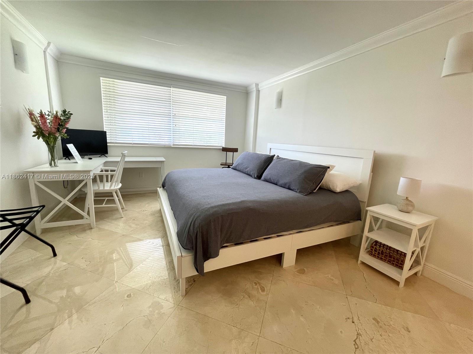 KEY BISCAYNE COMMODORE CL - Residential Lease