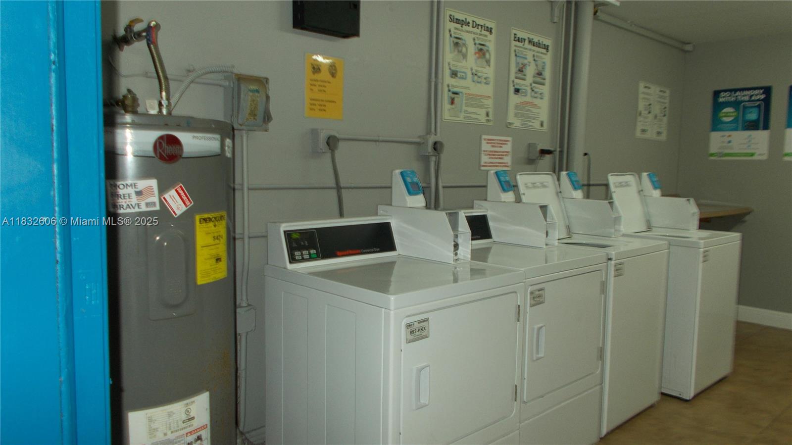 NEW HAMPTON AT CENTURY VI - Residential