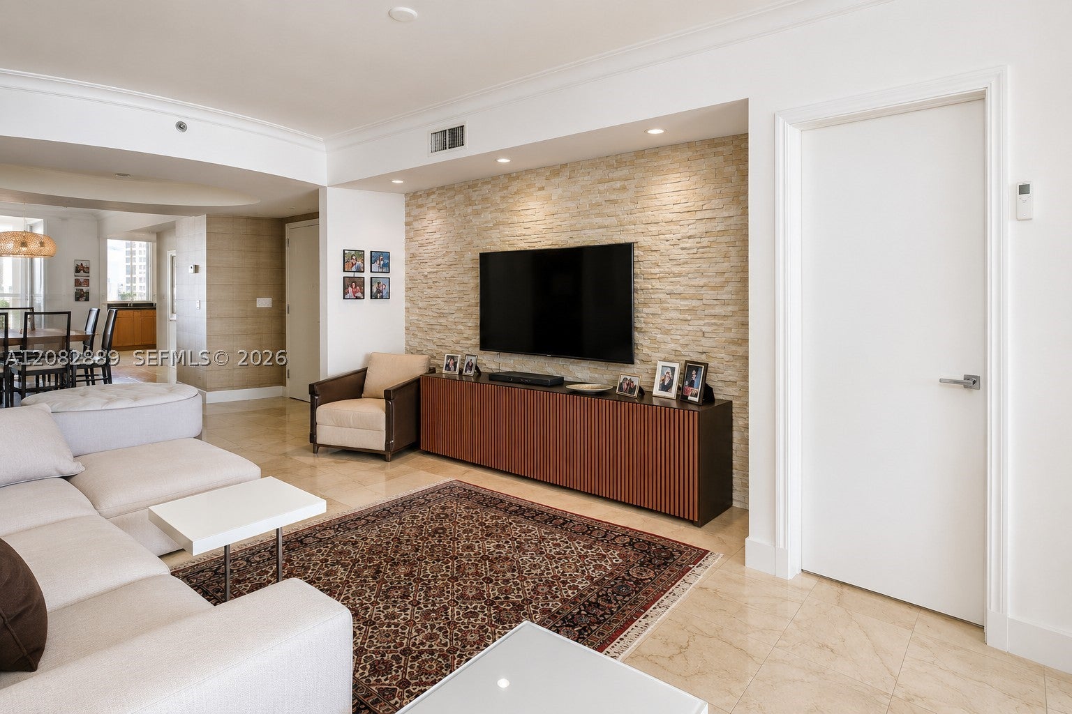 19111 Collins Ave 1602