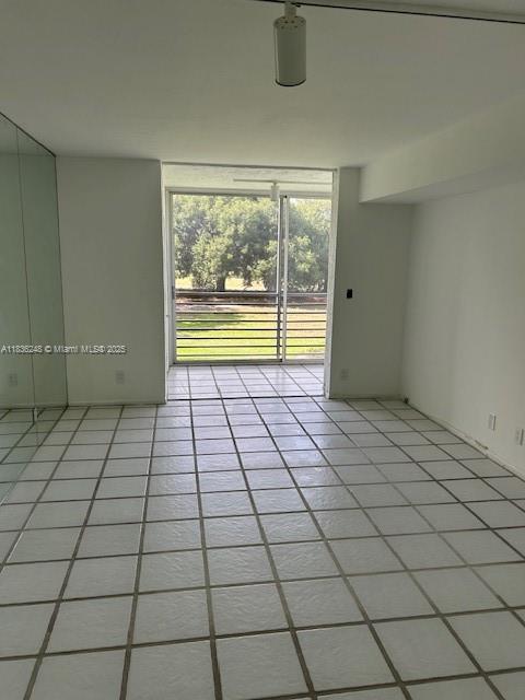 3503 Oaks Way 212