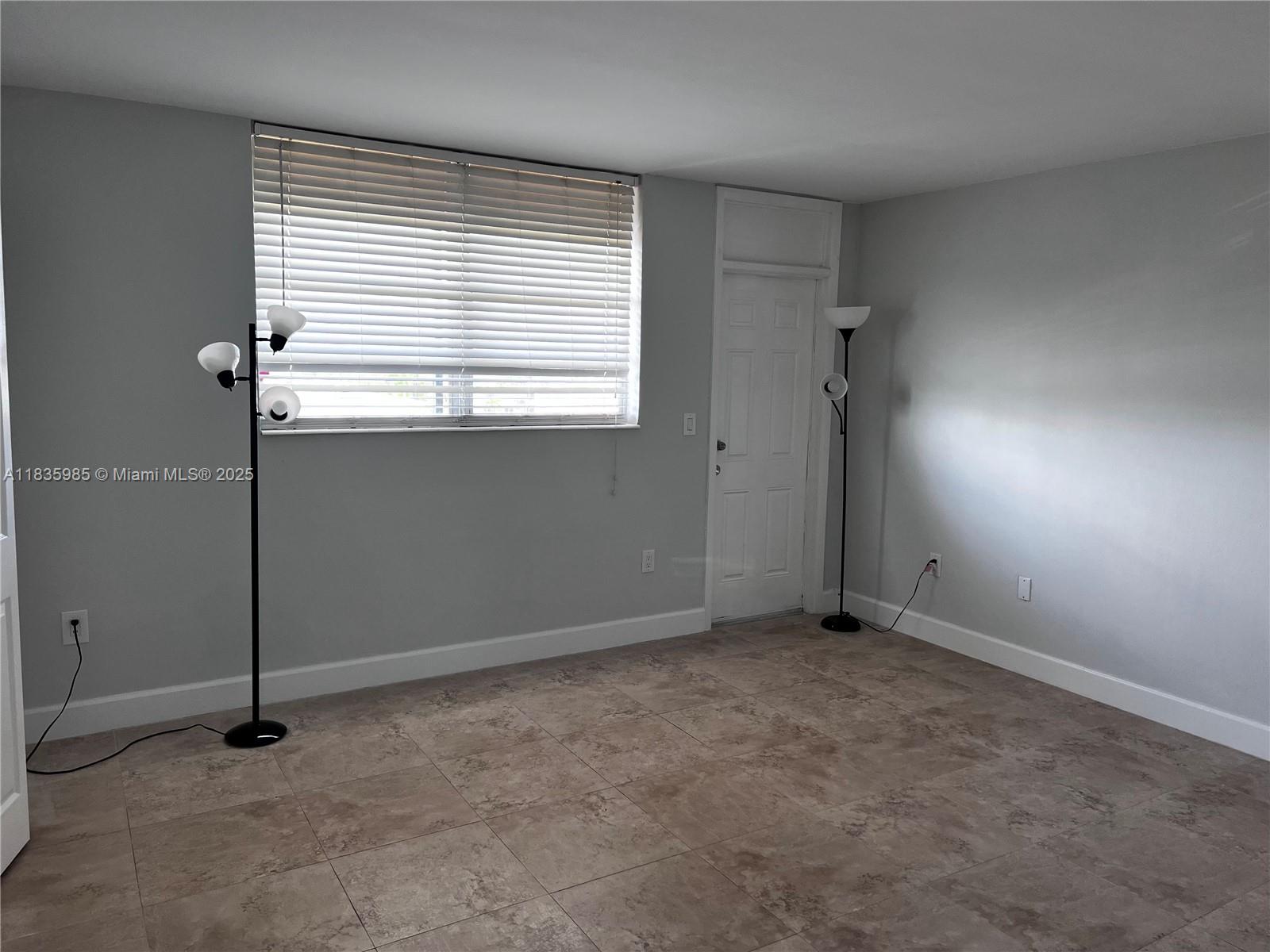 12590 CORONADO TOWERS CON - Residential