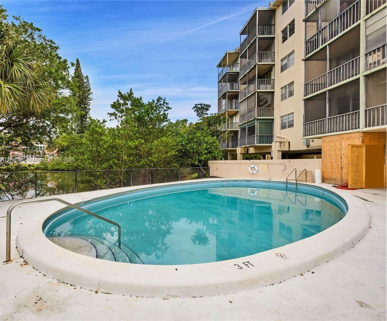 12590 CORONADO TOWERS CON - Residential