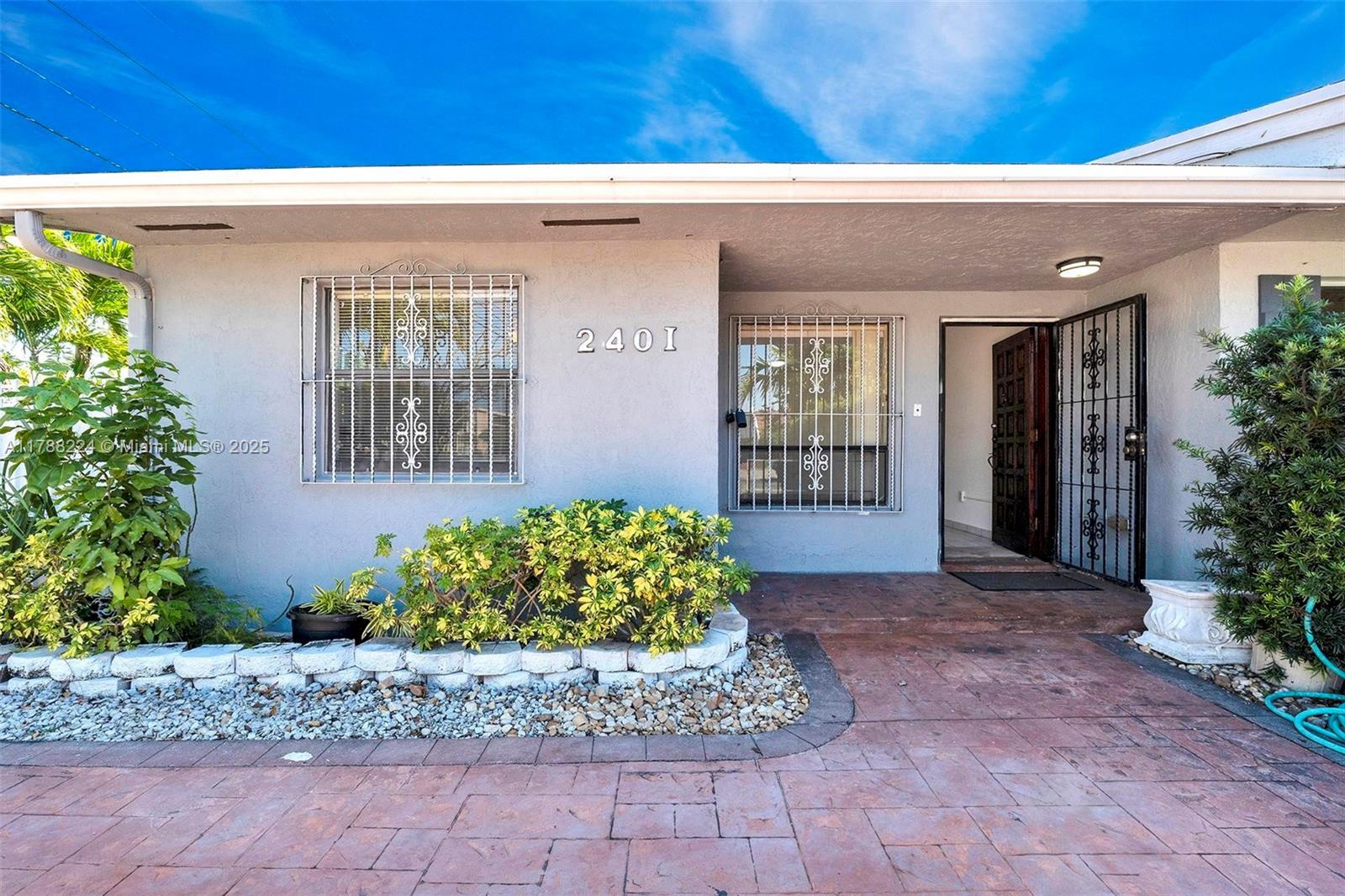 2401 SW 102nd Ave