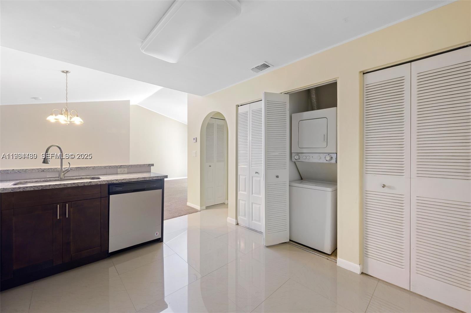 10161 W Sunrise Blvd 304