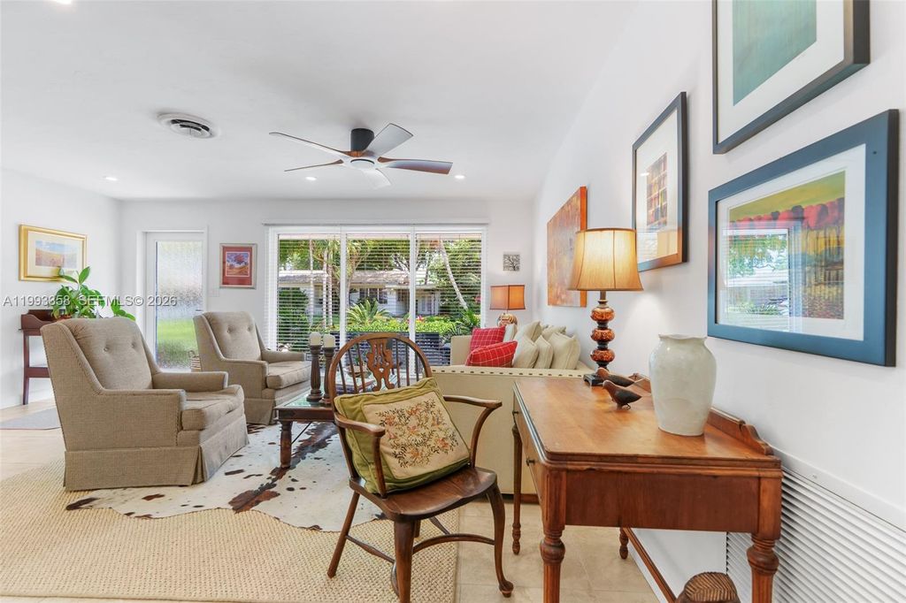 Photo of 1639 NE 27th Dr, Wilton Manors, FL 33334 (MLS # A11993358)