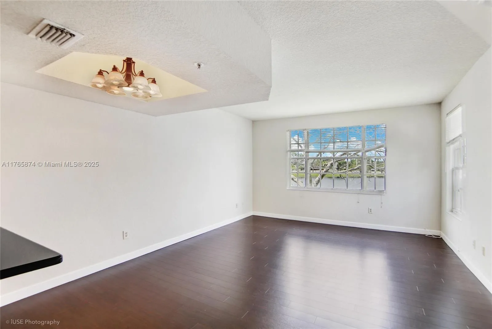 Sunrise, Florida 33325, United States, 3 Bedrooms Bedrooms, ,3 BathroomsBathrooms,Residential,Active,91271