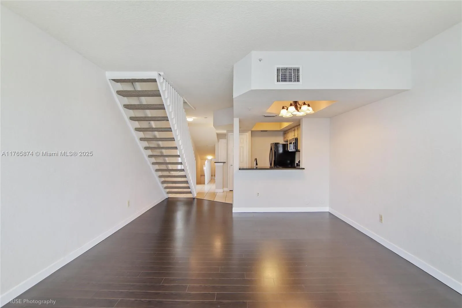 Sunrise, Florida 33325, United States, 3 Bedrooms Bedrooms, ,3 BathroomsBathrooms,Residential,Active,91271