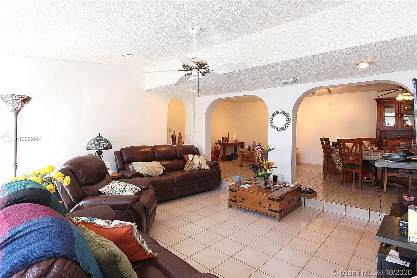 KENMORE VILLAS - Residential