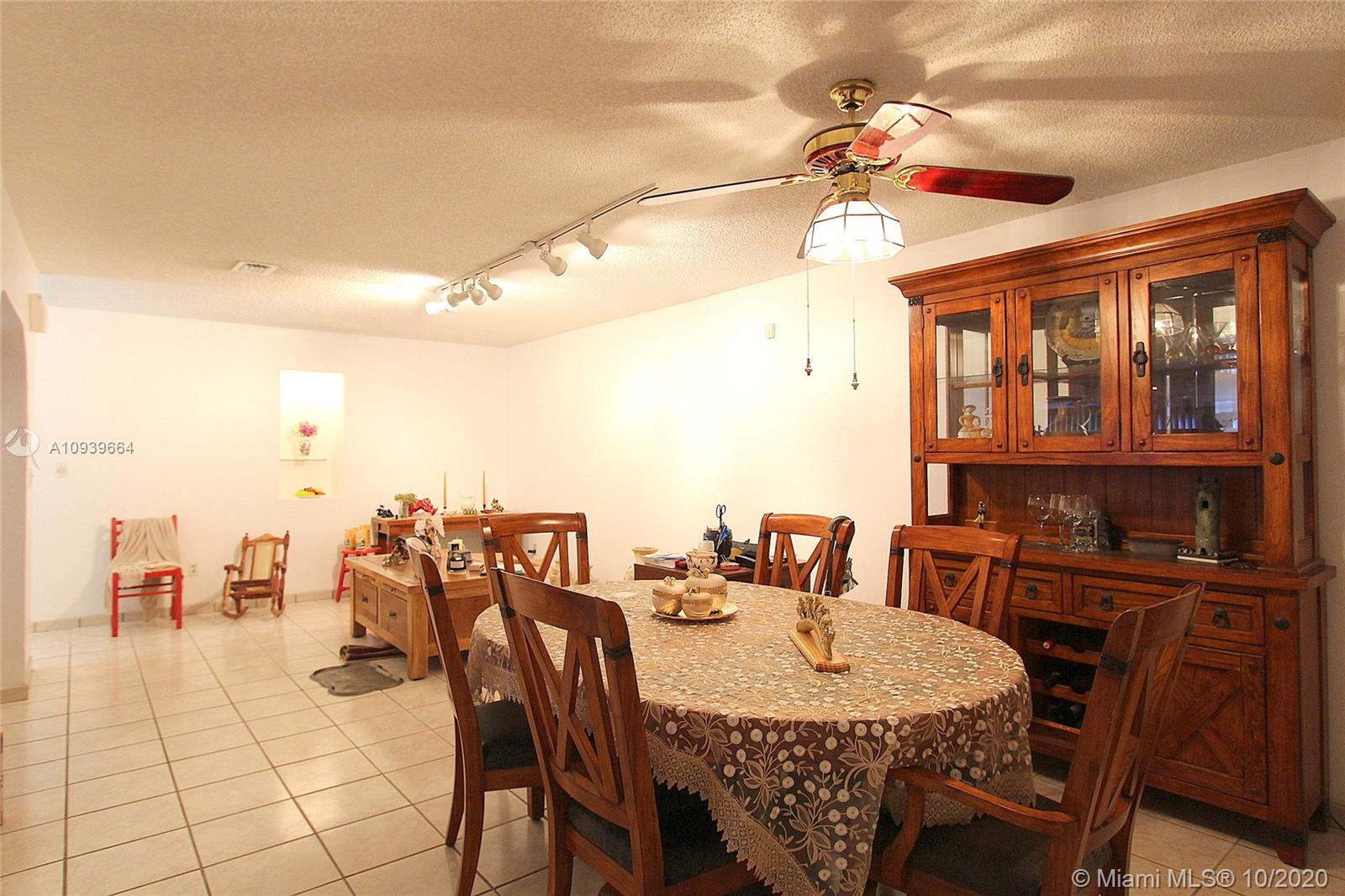 KENMORE VILLAS - Residential