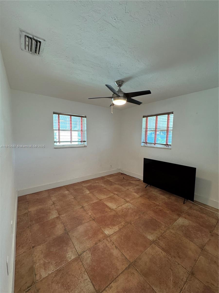 PLAYLAND ESTATES SEC 2 - Residential Lease