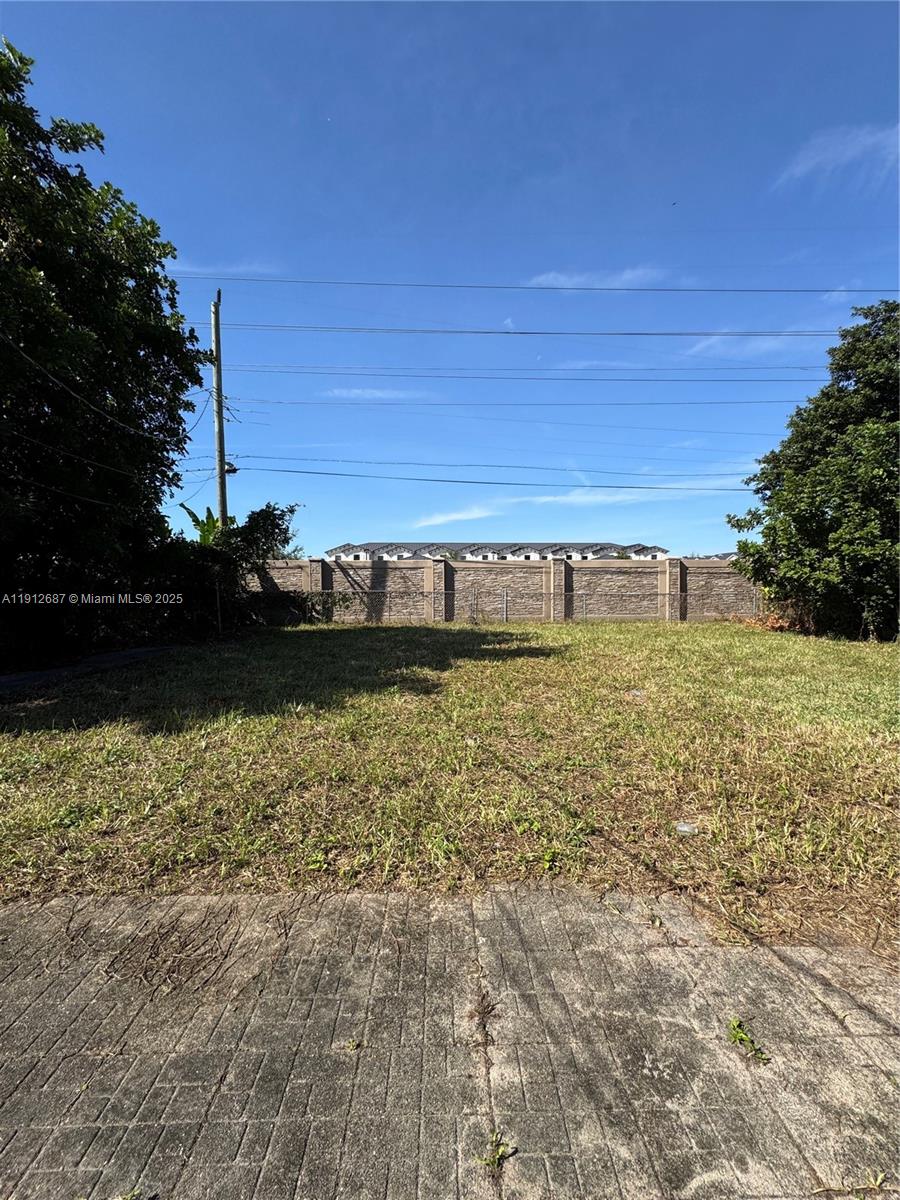 PLAYLAND ESTATES SEC 2 - Residential Lease