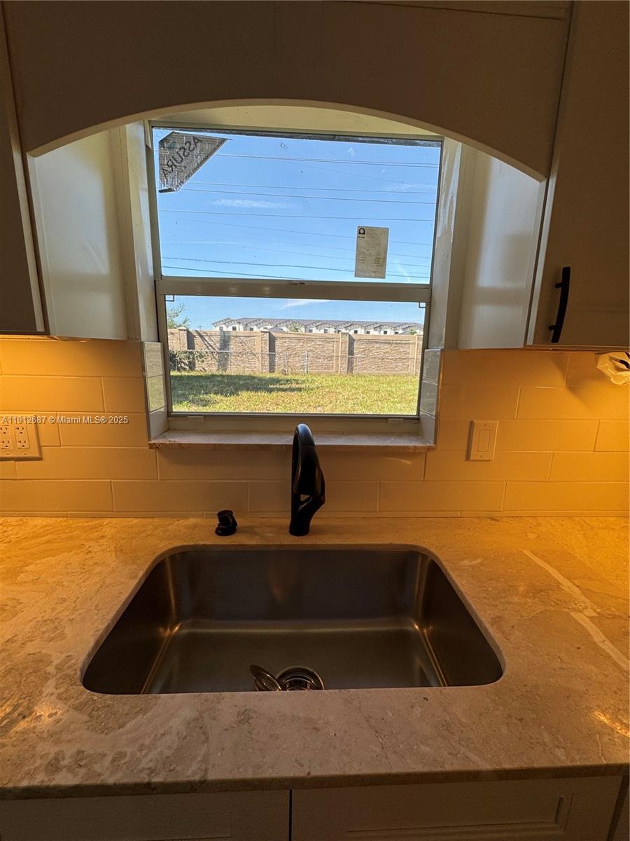 PLAYLAND ESTATES SEC 2 - Residential Lease