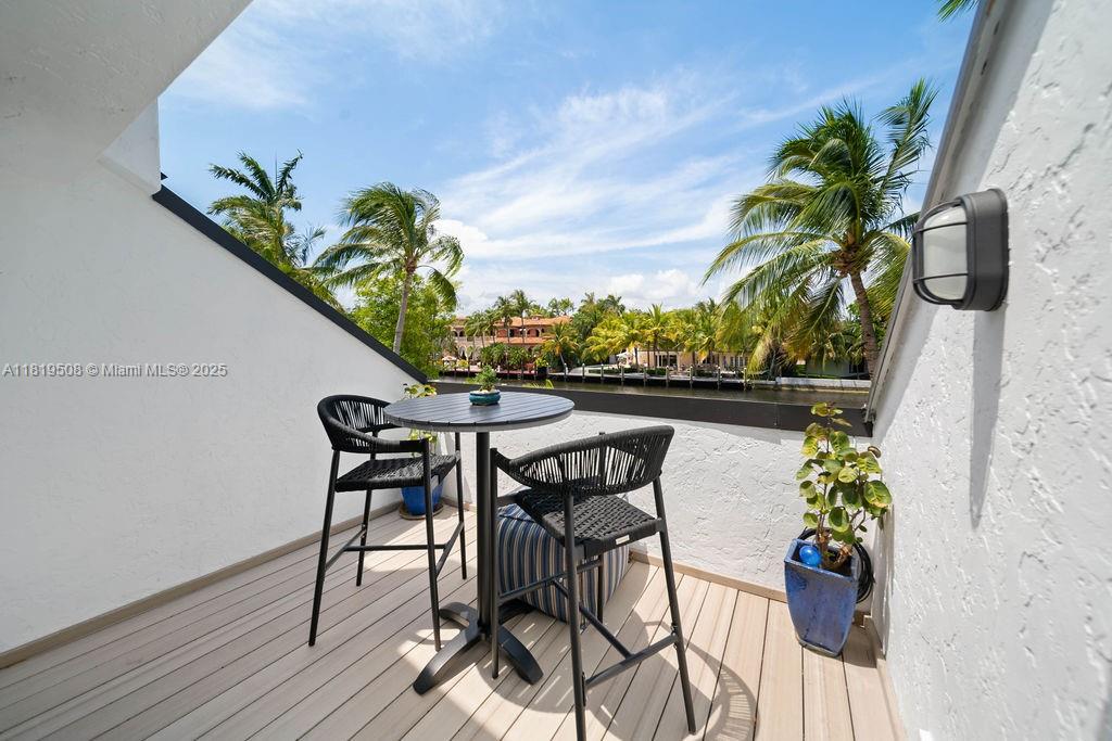 RIO VISTA ISLES - Residential Lease