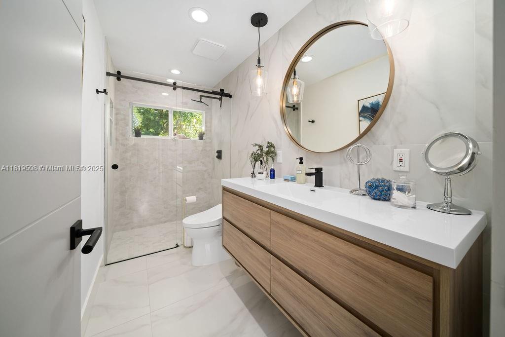 RIO VISTA ISLES - Residential Lease