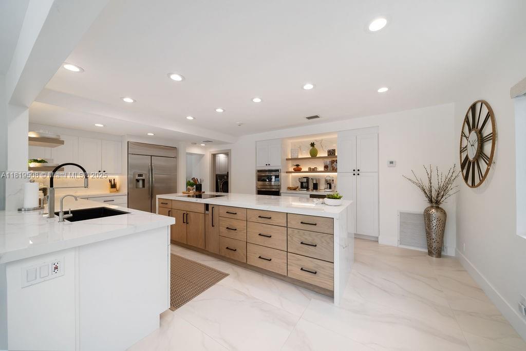 RIO VISTA ISLES - Residential Lease