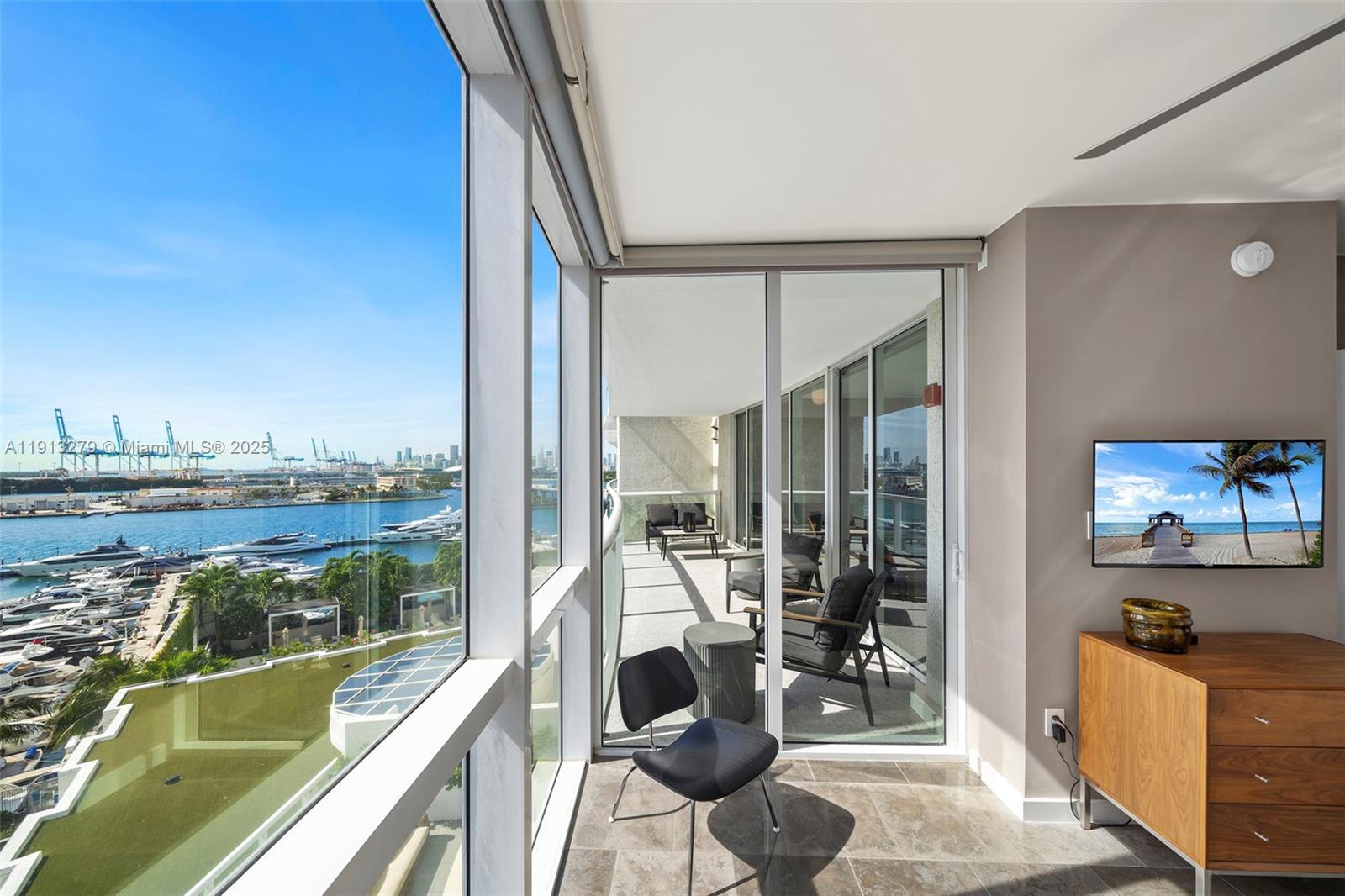 ICON CONDO - Residential