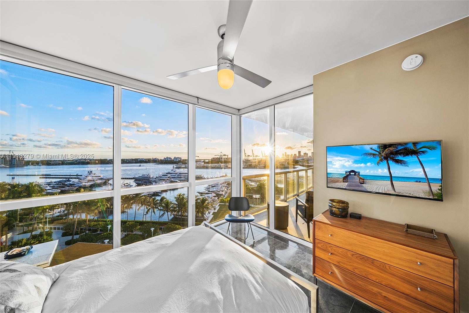 ICON CONDO - Residential