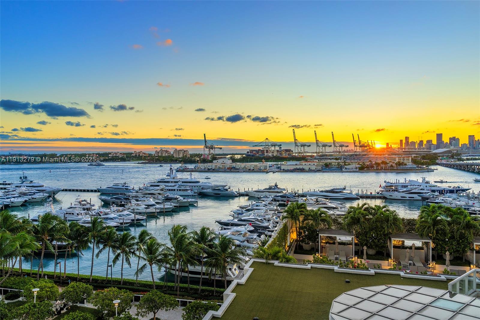 ICON CONDO - Residential