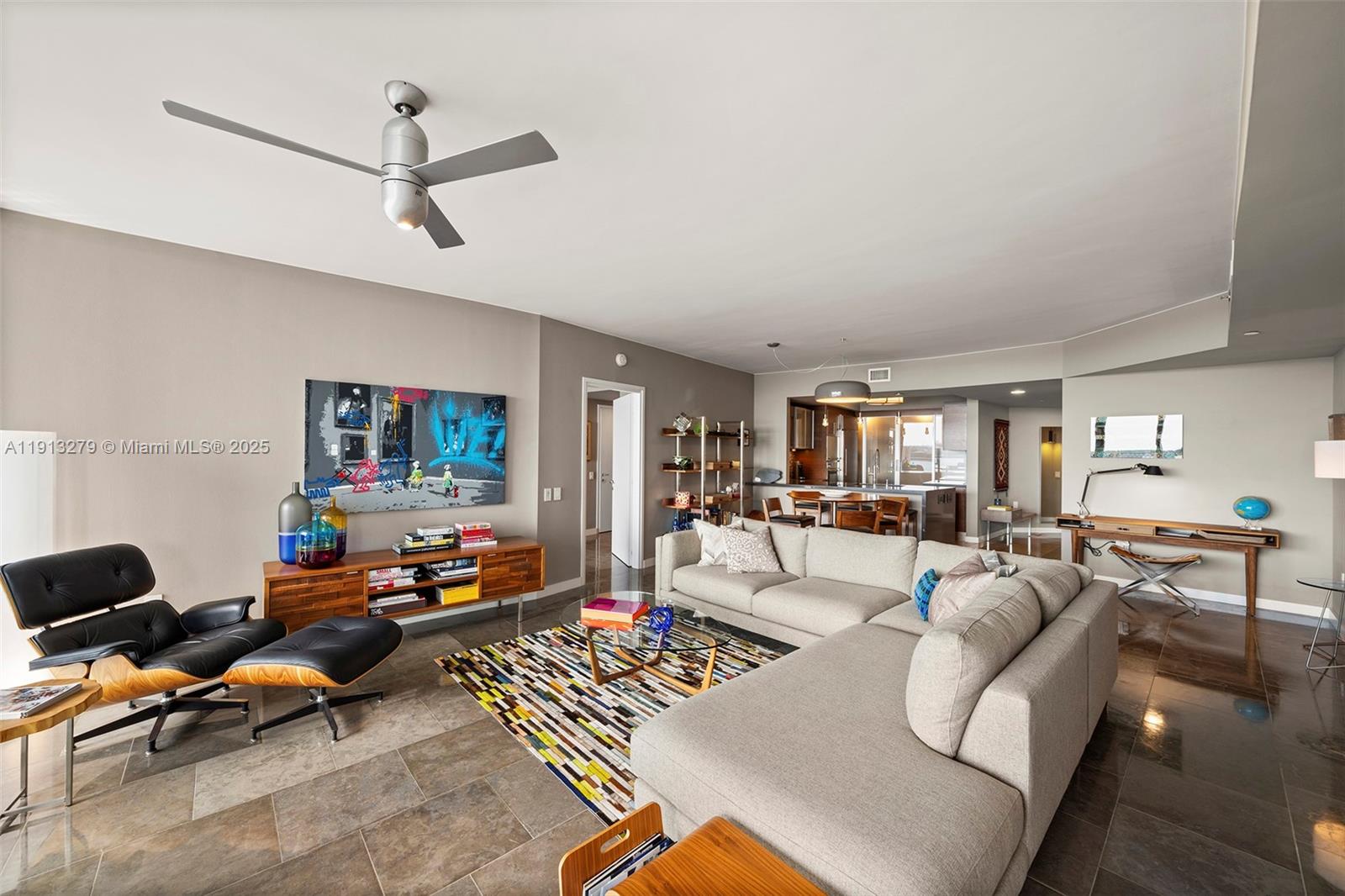 ICON CONDO - Residential