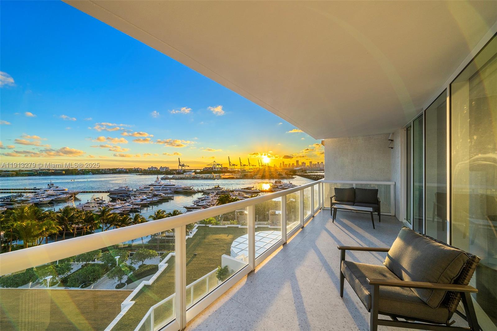 ICON CONDO - Residential