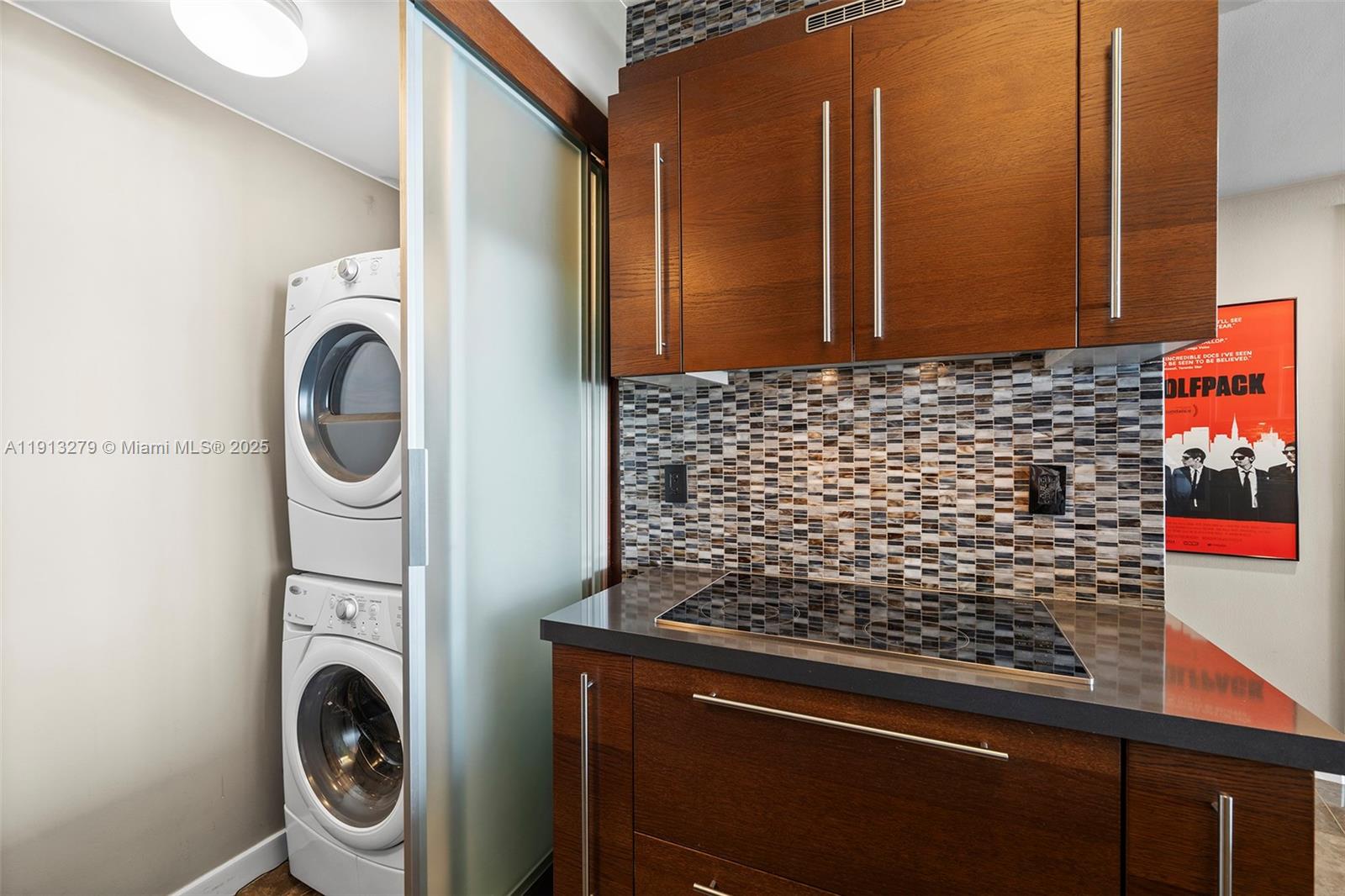 ICON CONDO - Residential