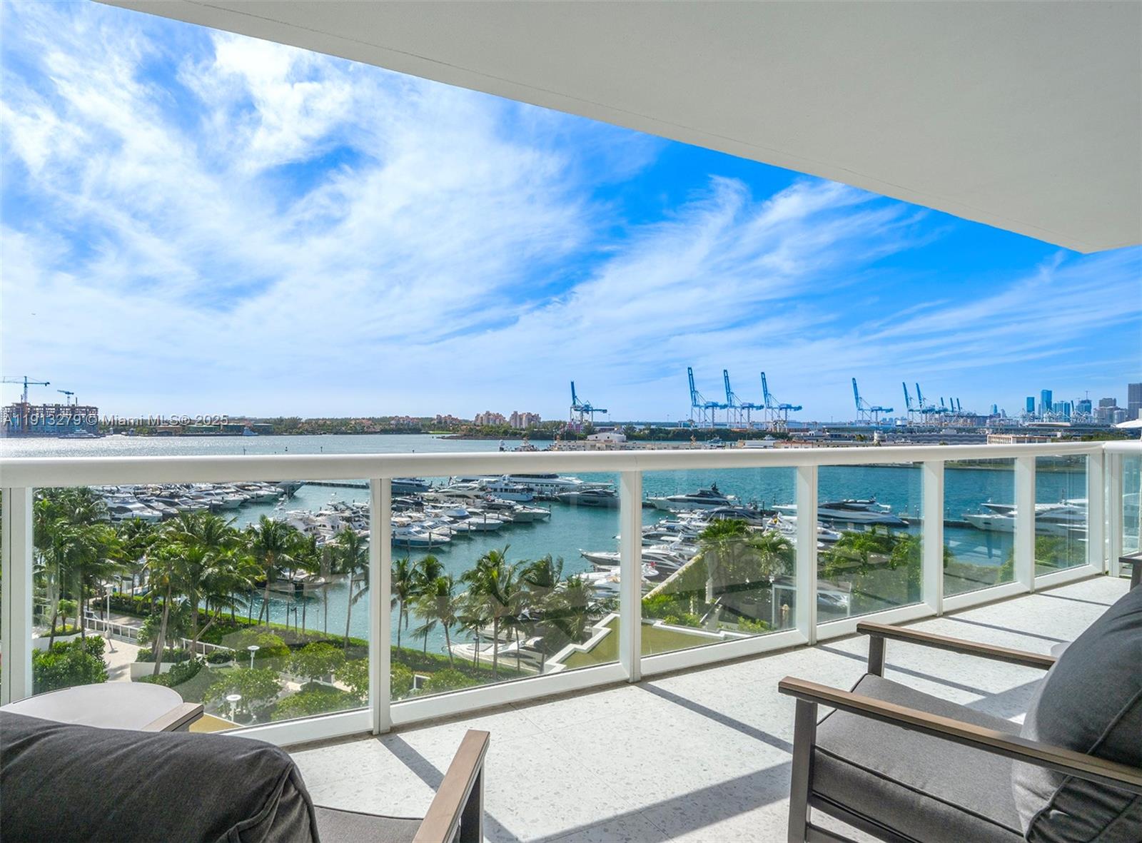 ICON CONDO - Residential