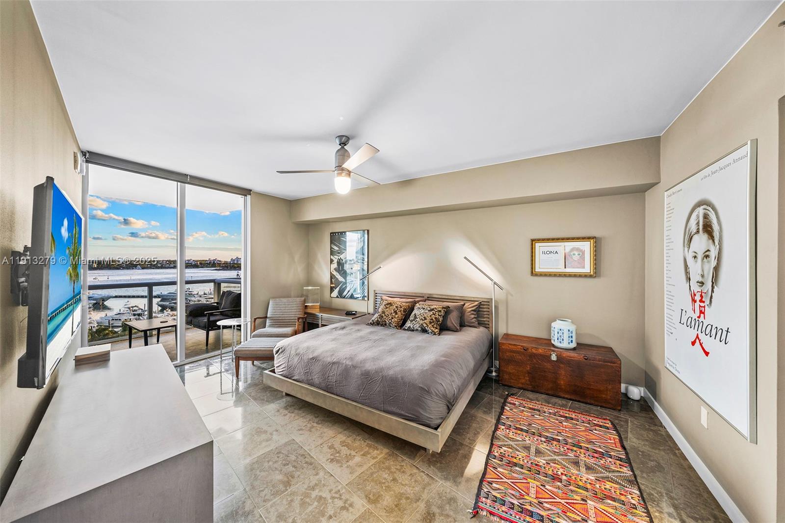 ICON CONDO - Residential