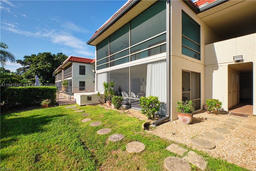 ST CLAIR GARDEN CONDO - Residential