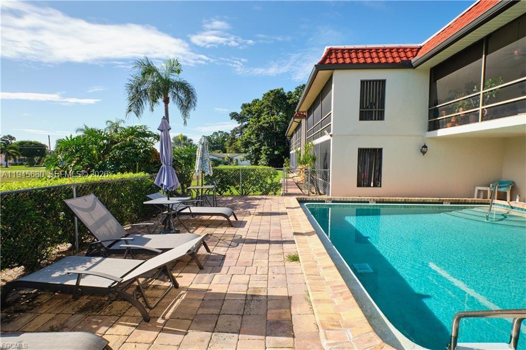 ST CLAIR GARDEN CONDO - Residential