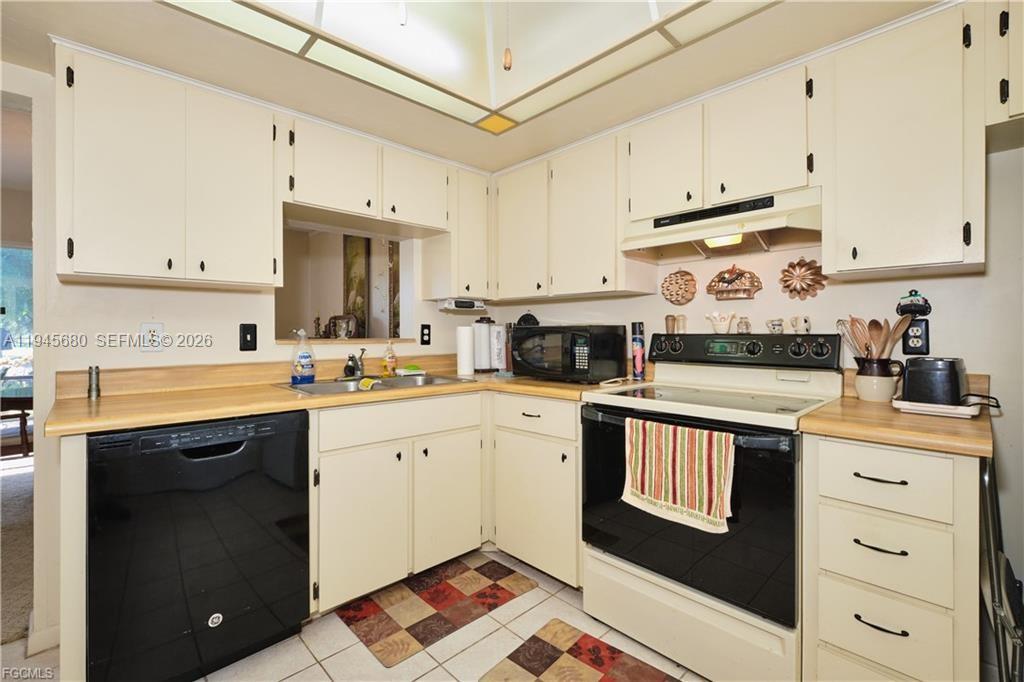 ST CLAIR GARDEN CONDO - Residential