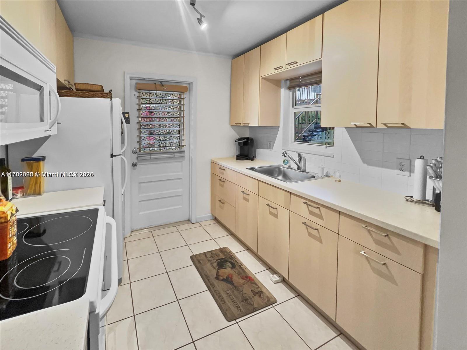 STAR PARADISE CONDO - Residential