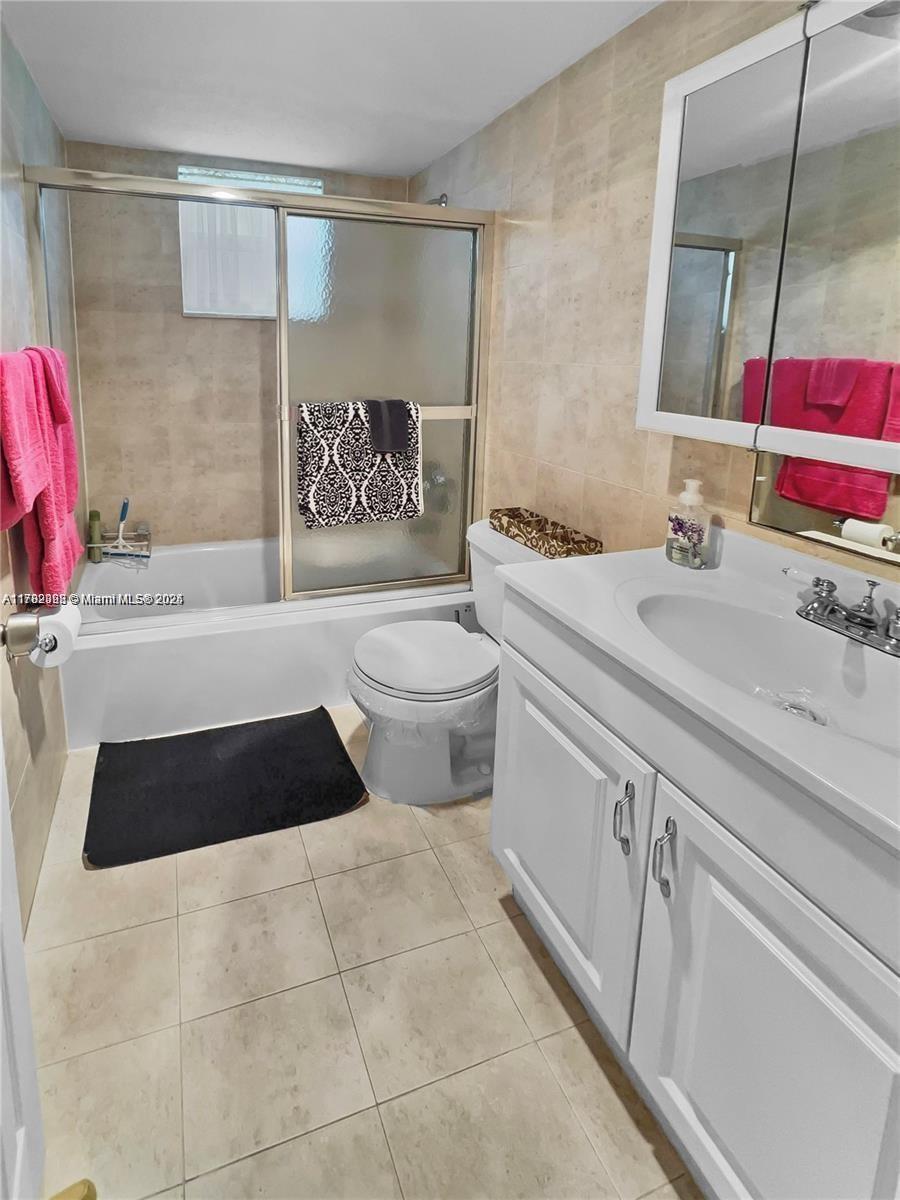STAR PARADISE CONDO - Residential