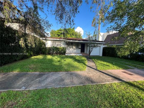 Photo of 812 Columbus Blvd, Coral Gables, FL 33134 (MLS # A11969199)