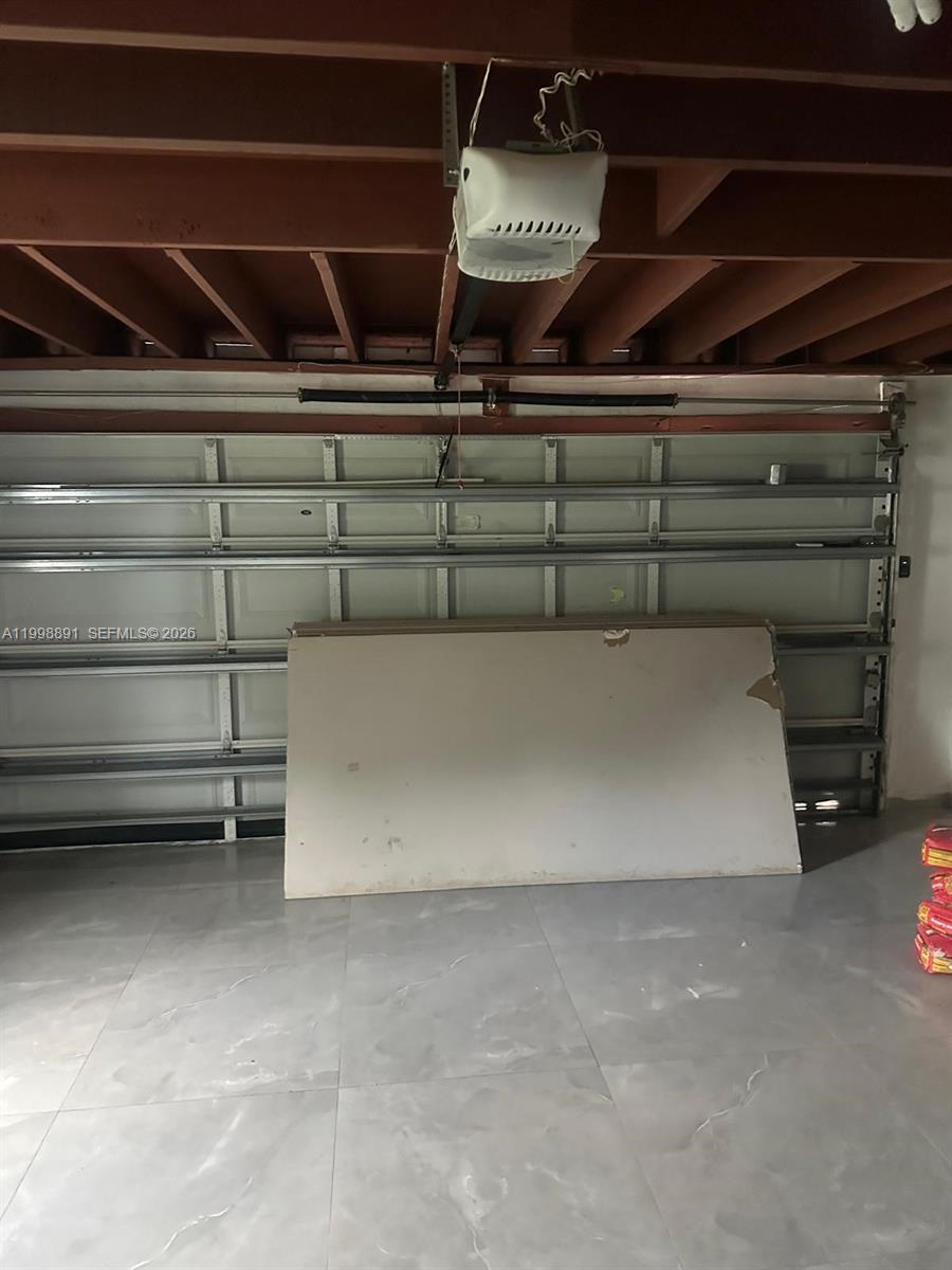 BUNCHE PARK - Residential