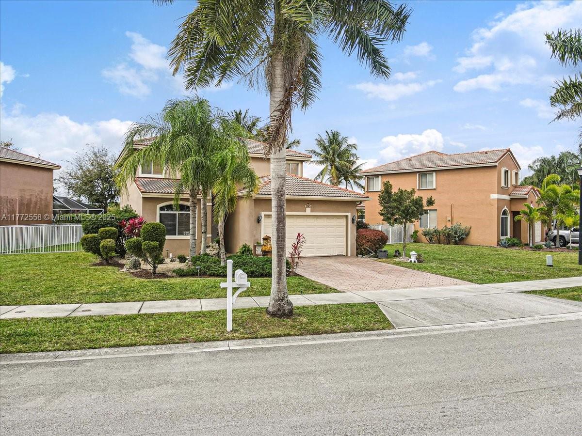3745 Woodfield Ct