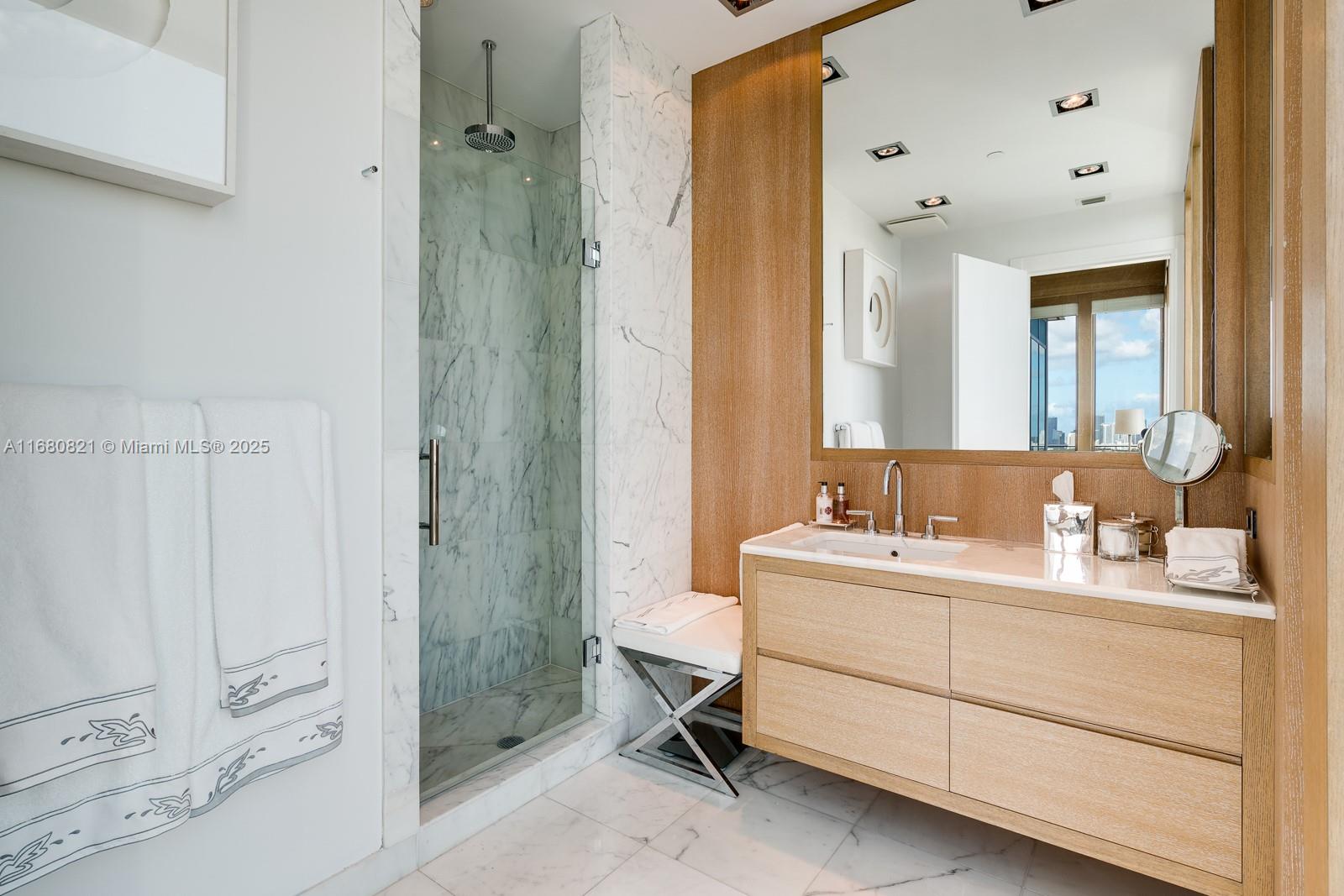 GROVENOR HOUSE CONDO - Residential