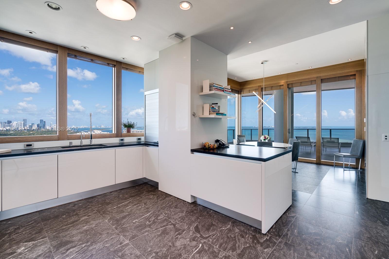 2627 S Bayshore Dr 3201