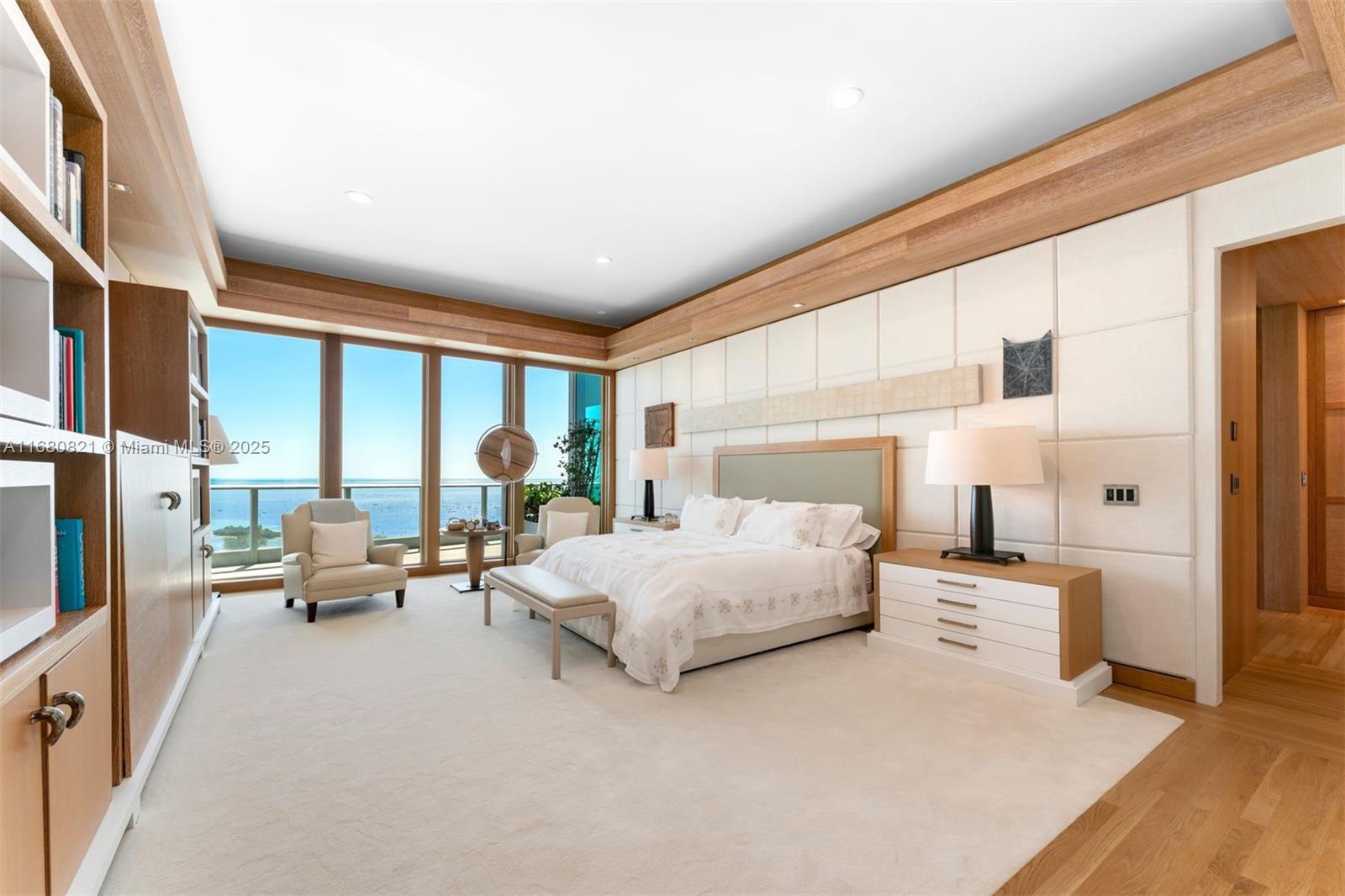 GROVENOR HOUSE CONDO - Residential