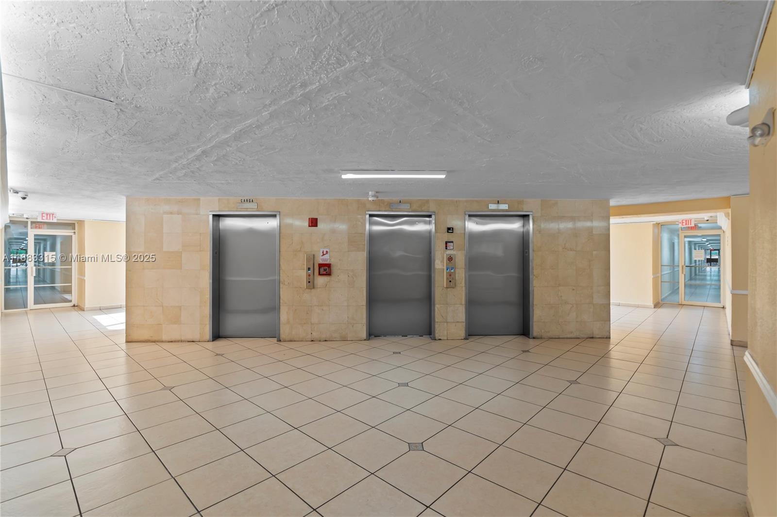 INTERNATIONAL TOWERS COND - Residential Lease