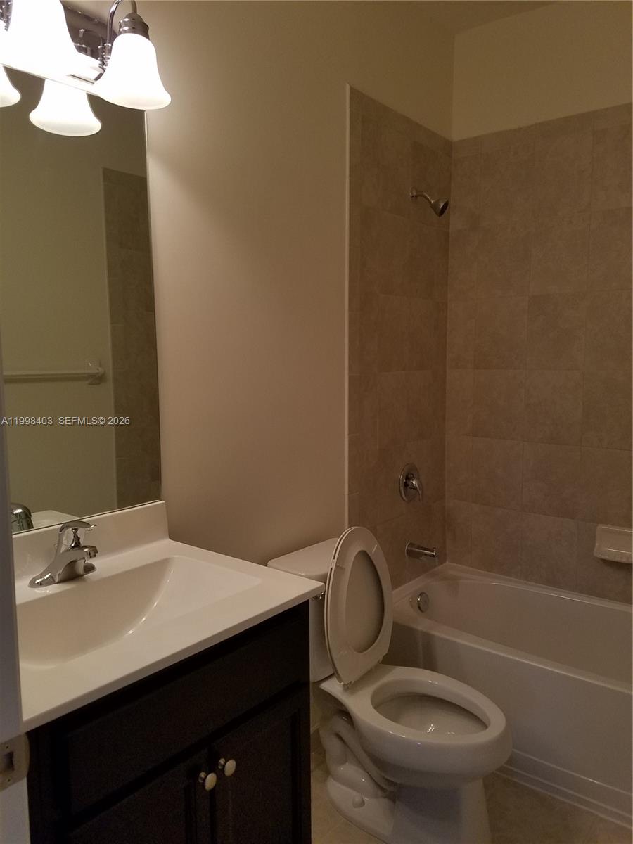 ADAGIO AT CENTRAL PARK CO - Residential Lease