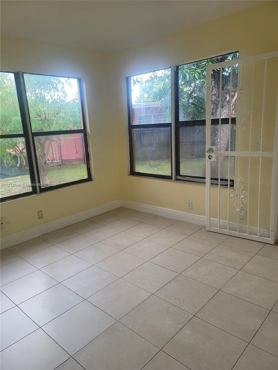 SUNKIST GROVE - Residential Lease