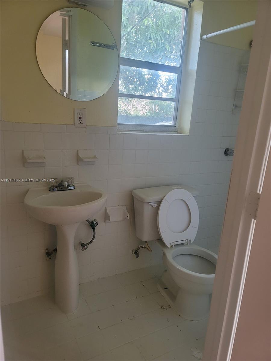 SUNKIST GROVE - Residential Lease