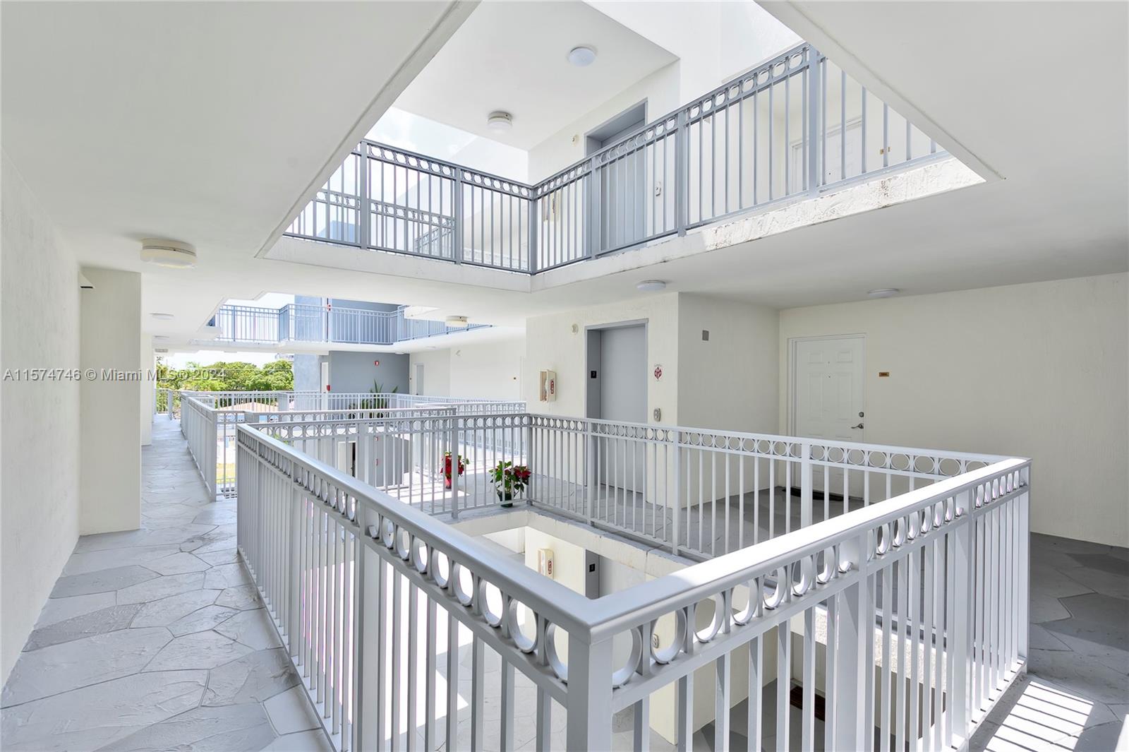 MI PRIMERA ILUSION CONDO - Residential