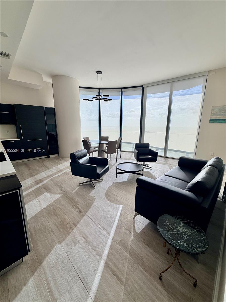 BRICKELL HEIGHTS EAST CON - Residential