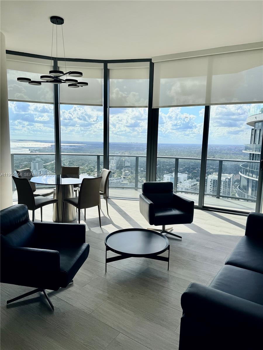 BRICKELL HEIGHTS EAST CON - Residential