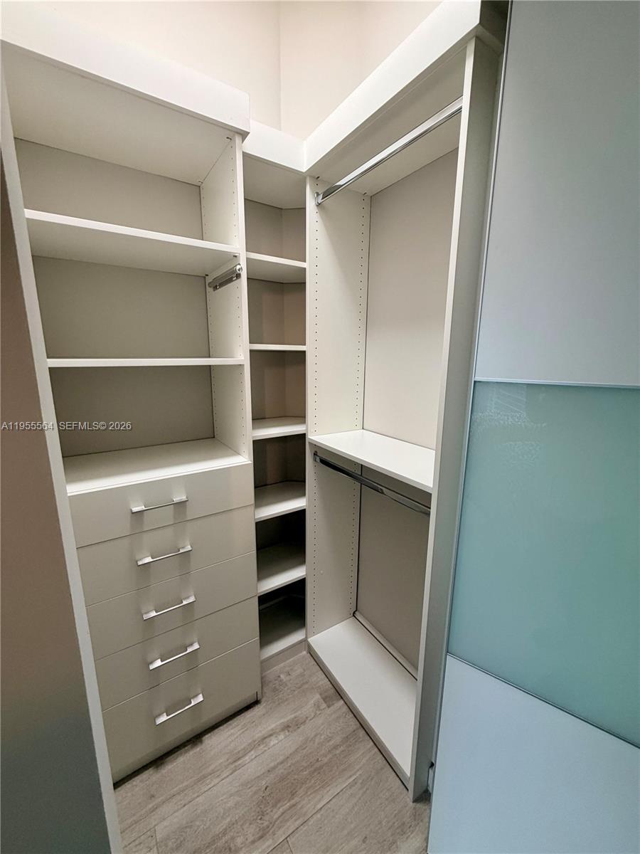 BRICKELL HEIGHTS EAST CON - Residential