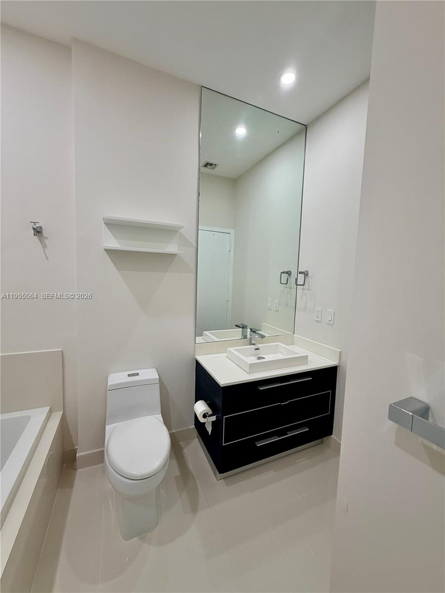 BRICKELL HEIGHTS EAST CON - Residential