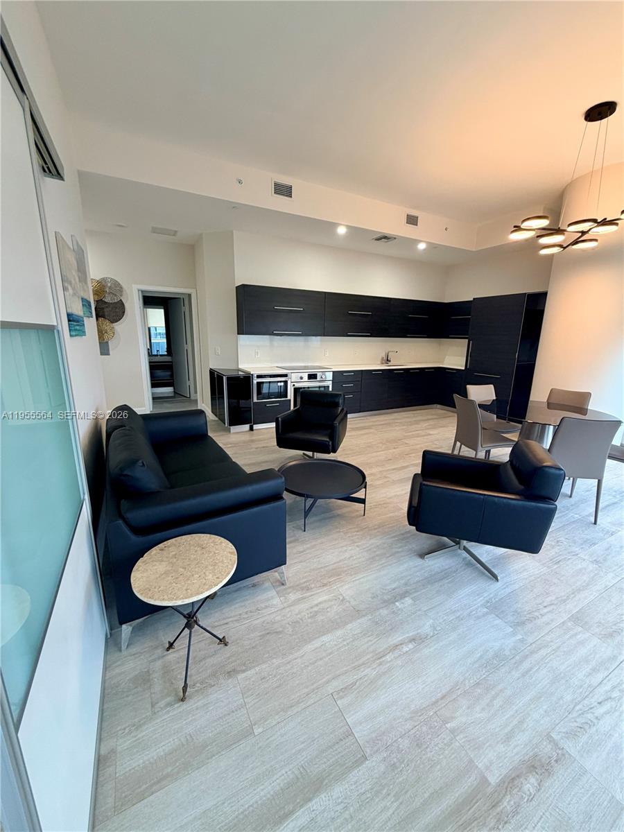 BRICKELL HEIGHTS EAST CON - Residential