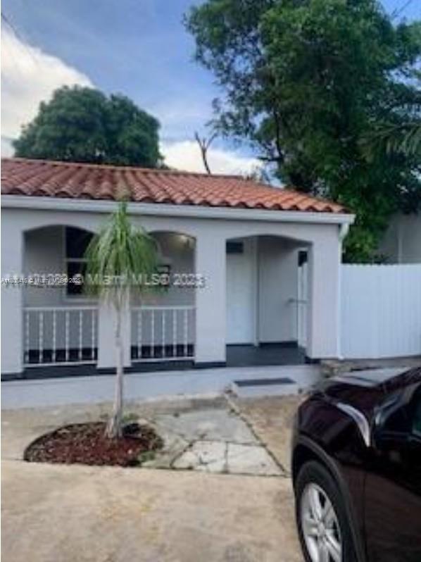 3690 Nw 17th St, Miami, Broward County, Florida - 3 Bedrooms  
2 Bathrooms - 